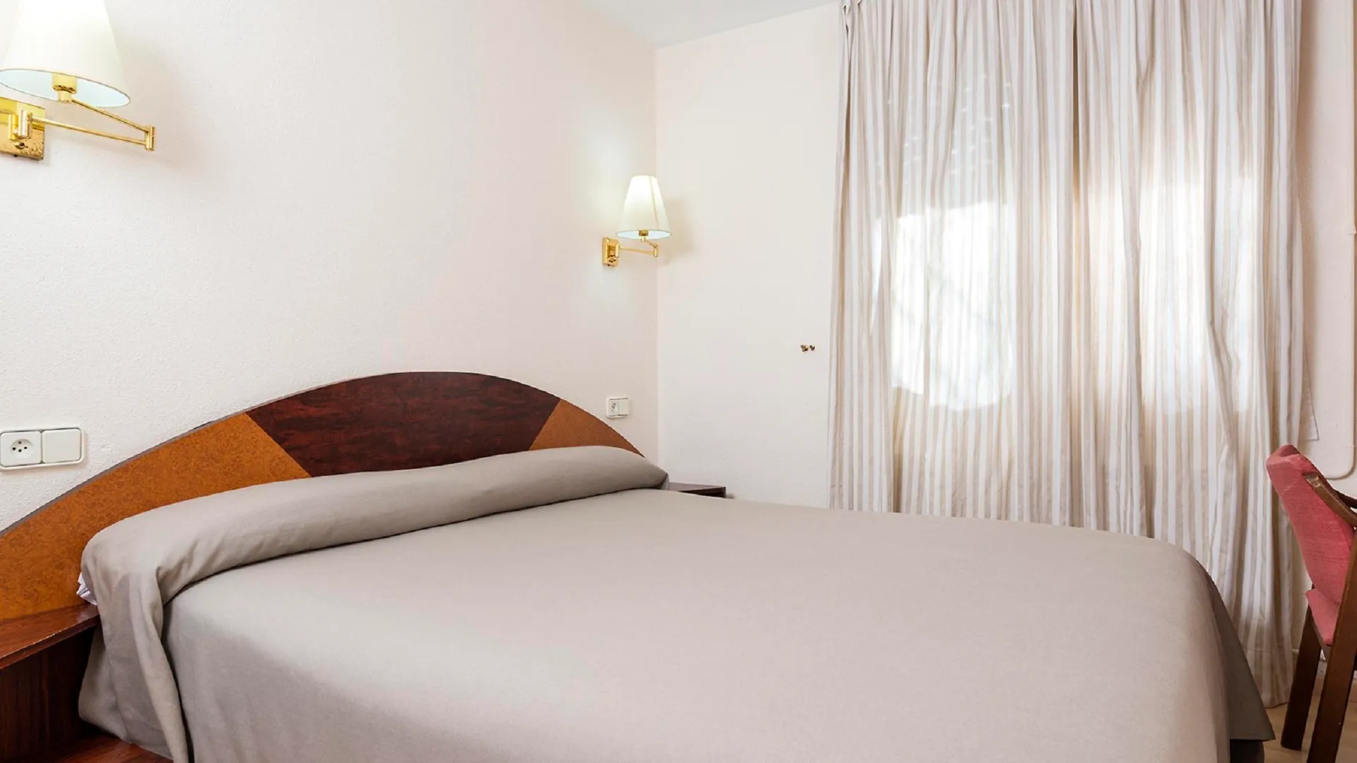 Hotel Gem Wellness & Spa Lloret de Mar 3*,  España